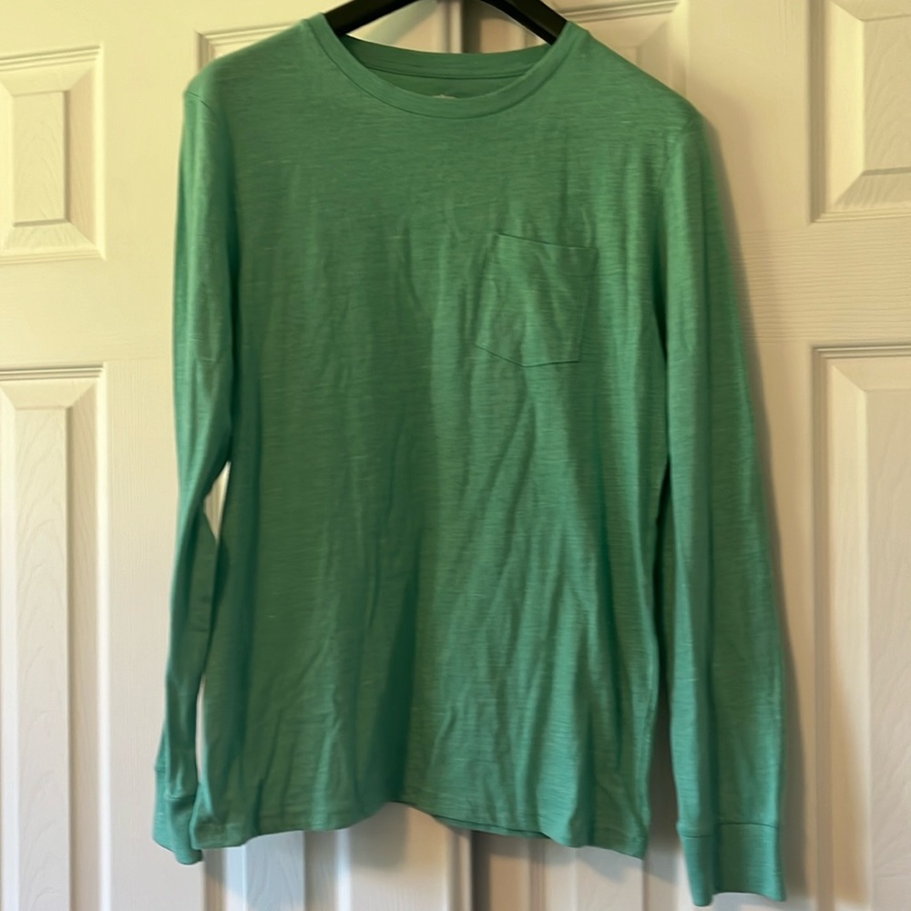 Men’s size small long sleeve shirt